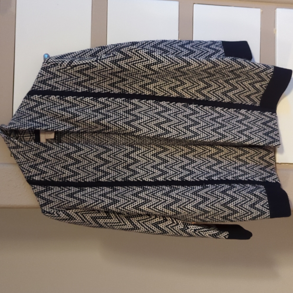 Banana Republic Chevron Sweater with pockets